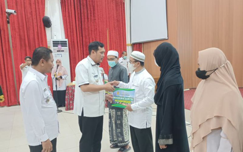 D:\2022\Desember 2022\15 Desember 2022\5\hal 5\Wali Kota Banjarbaru H M Aditya Mufti Ariffin bersama Wakil Wali Kota.jpg