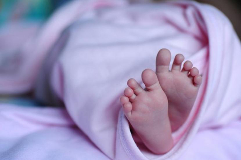 D:\2024\Maret 2024\15 Maret 2024\11\Halaman 1-11 Jumat\bayi.jpg