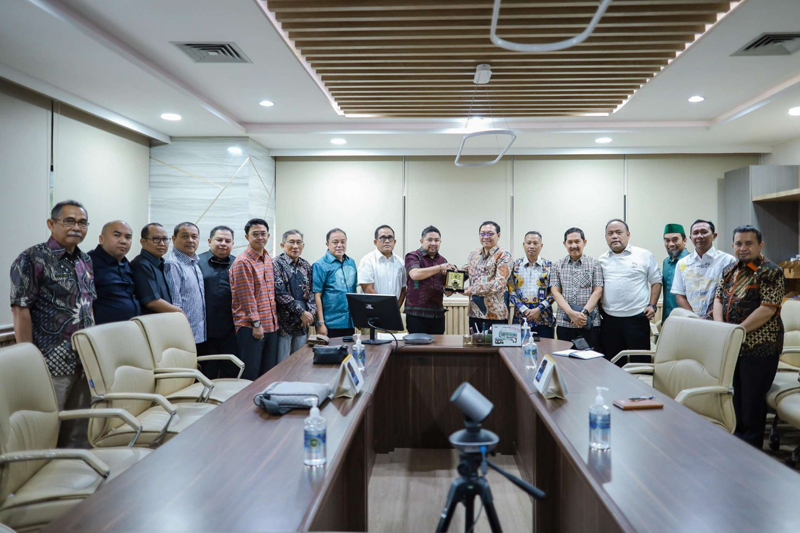 D:\2024\Maret 2024\17 Maret 2024\2\2\New Folder\Komisi III Ingin WIM dapat Diterapkan.jpg
