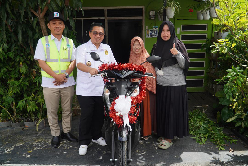 D:\2024\Maret 2024\7 Maret 2024\5\hal 5\Wali Kota Ibnu Sina didampingi Dirut PAM Bandarmasih Muhammad Ahdiat.jpg