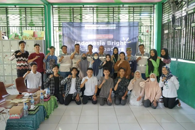 D:\2024\April 2024\30 April 2024\2\2\New Folder\Adaro dan Ruang Guru Siapkan SDM Berkualitas.jpg