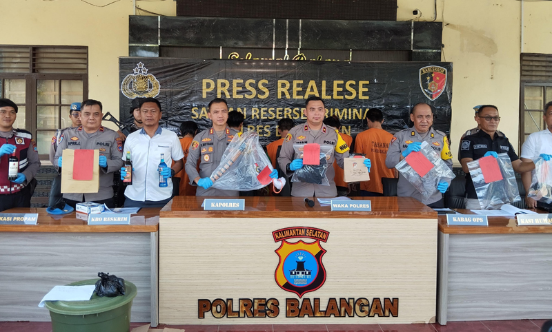 D:\2024\Mai 2024\18 Mei 2024\2\2\New Folder\Petugas Amankan Pelaku Cabul.jpg