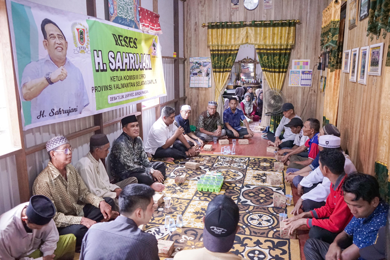D:\2024\Mai 2024\18 Mei 2024\2\2\New Folder\Sahtujani Siap Perjuangkan Jalan Tembus Desa Banjang.jpg
