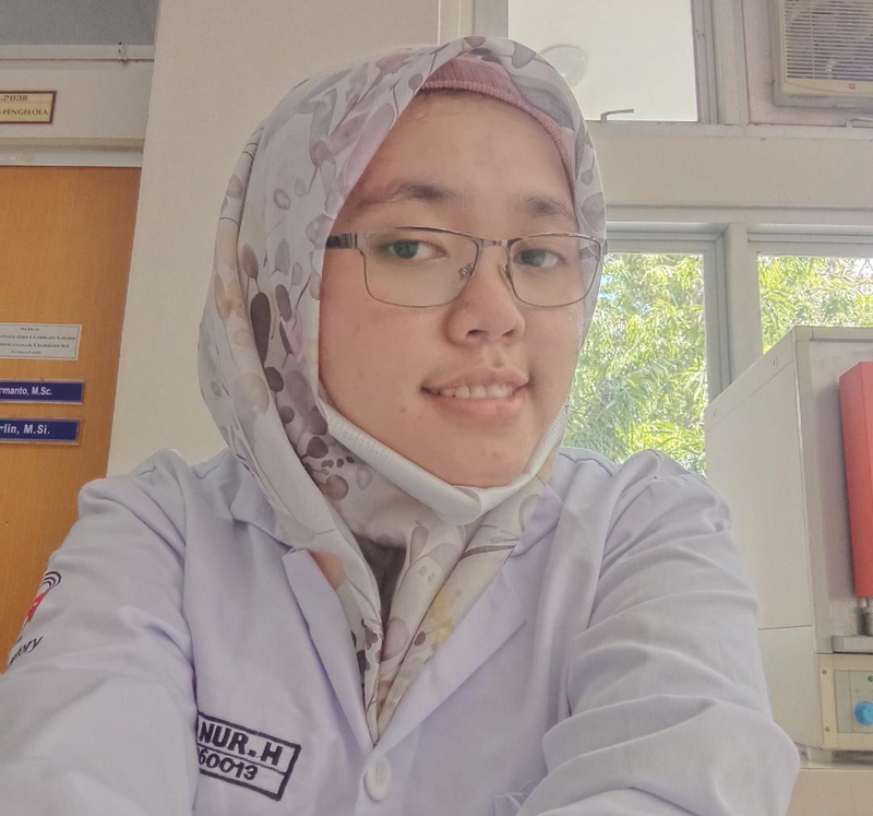 D:\2024\Mai 2024\20 Mei 2024\8\8\Dhini Nur Hikmahwati.jpg