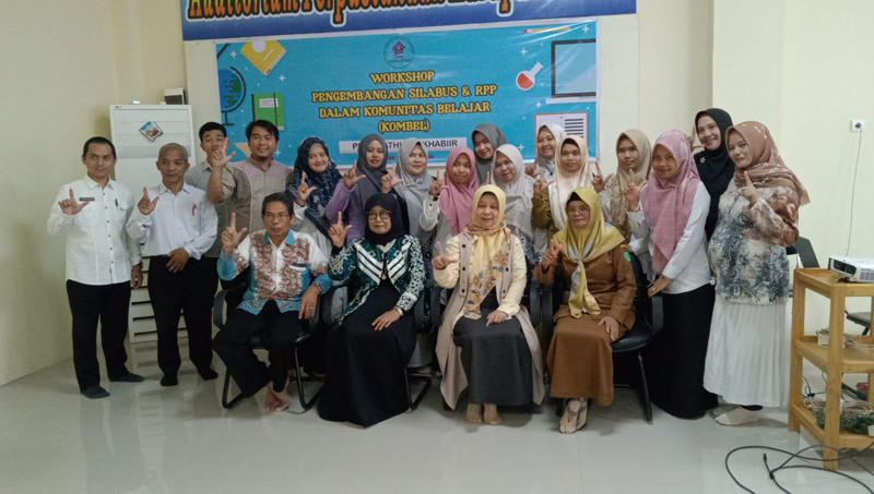 D:\2024\Mai 2024\29 Mei 2024\2\2\New Folder\PKBM Gelar Workshop Pengembangan Silabus.jpg