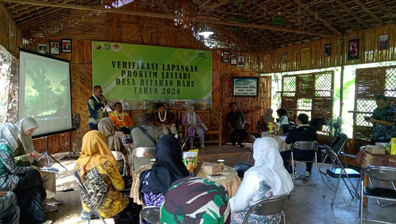 D:\2024\Mai 2024\31 Mei 2024\2\2\New Folder\Kepala DLH Sambut Kunjungan Tim Verifikasi Proklim.jpg