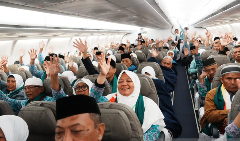 D:\2024\Mai 2024\7 Mei 2024\5\hal 5\Jamaah Haji Embarkasi Banjarmasin.jpg