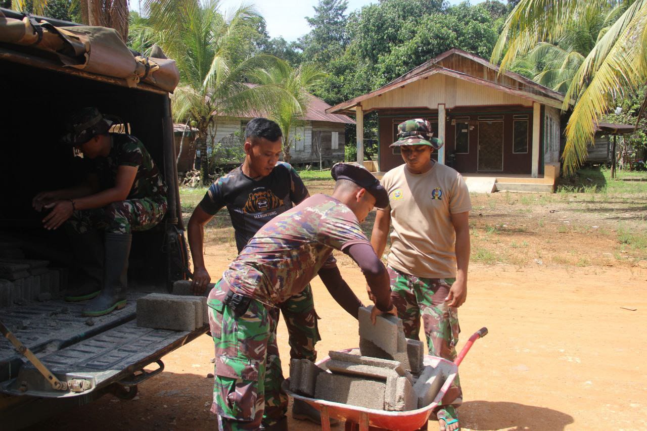 D:\2024\Agustus 2024\1 Agustus 2024\2\202222\Percepat Pembangunan, Kodim Tabalong Distribusikan Material.jpg
