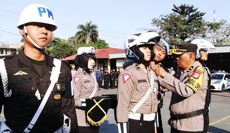 D:\2024\Agustus 2024\1 Agustus 2024\5\hal 5\Kabag Ops Polresta Banjarmasin Kompol I Made Subagia W saat menggelar apel.jpg