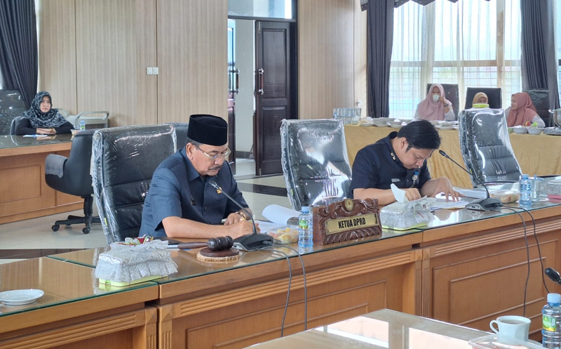 D:\2024\Juli 2024\12 Juli 2024\2\Dewan Bahas KUA PPAS TA 2025.jpg