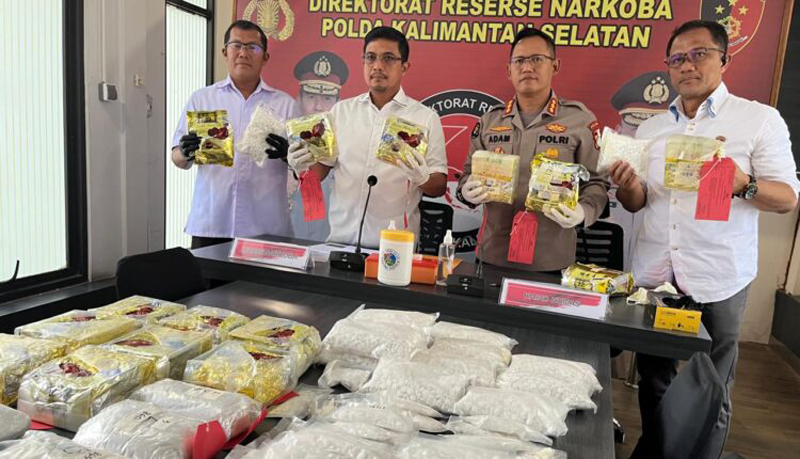 D:\2024\Juli 2024\12 Juli 2024\2\Polda Ungkap Sabu 20 Kg Jaringan Fredy Pratama.jpg