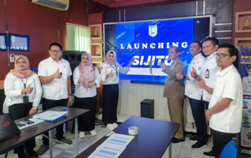D:\2024\Juli 2024\12 Juli 2024\5\Kepala DKISP Banjar HM Aidil Basith bersama Sekretaris DKISP.jpg