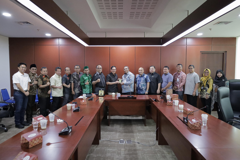 D:\2024\Juli 2024\15 Juli 2024\2\Pansus III Berharap Dukungan Nyata Pemerintah Pusat.jpg