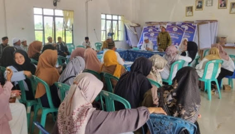 D:\2024\Juli 2024\17 Juli 2024\5\hal 5\Para petugas MTQ Nasional XLVII Tingkat Kabupaten Banjar.jpg