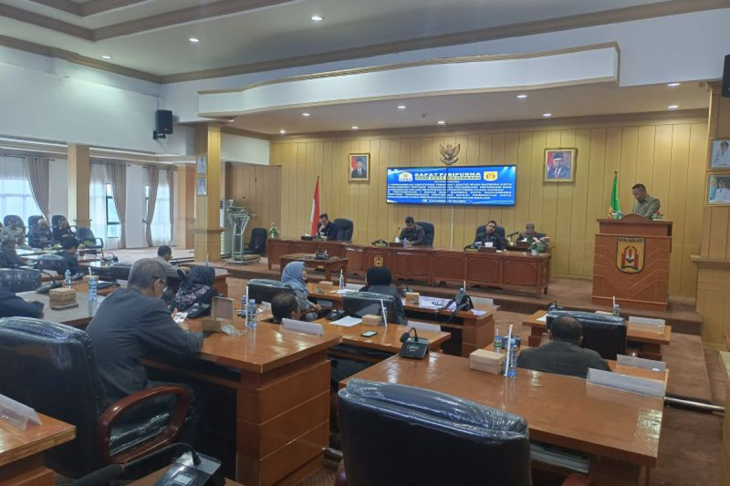 D:\2024\Juli 2024\25 Juli 2024\5\hal 5\Suasana rapat paripurna DPRD dengan agenda penyampaian raperda.jpg