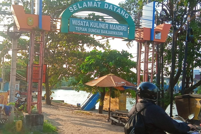 D:\2024\Juli 2024\29 Juli 2024\5\New Folder\Pintu gerbang Kawasan Wisata Kuliner Mandiri.jpg