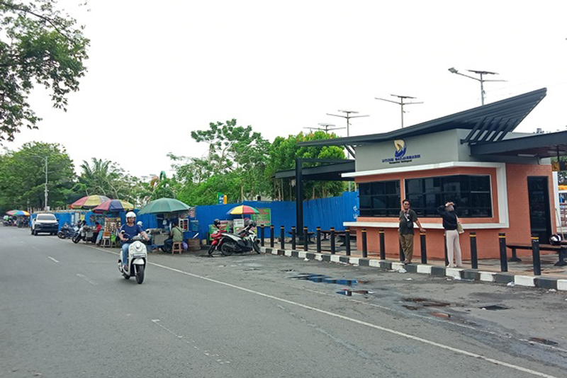 D:\2024\Juli 2024\3 Juli 2024\5\0701-0-kilometerHalte Integrasi Antar Moda Transportasi 0 Kilometer Banjarmasin, di Jalan Jenderal Sudirman.jpg