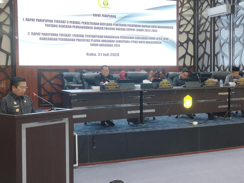 D:\2024\Agustus 2024\2 Agustus 2024\5\New Folder\Walikota Ibnu Sina menyampaikan rancangan perubahan KUA PPAS.jpg