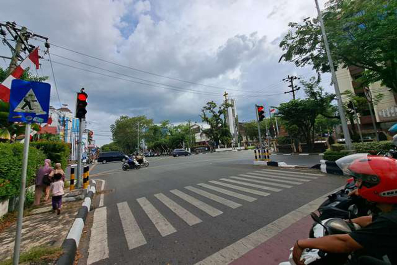D:\2024\Agustus 2024\5 Agustus 2024\5\Ruas Jalan Lambung Mangkurat, yang menjadi fokus penanganan prioritas Pemkot Banjarmasin..jpg