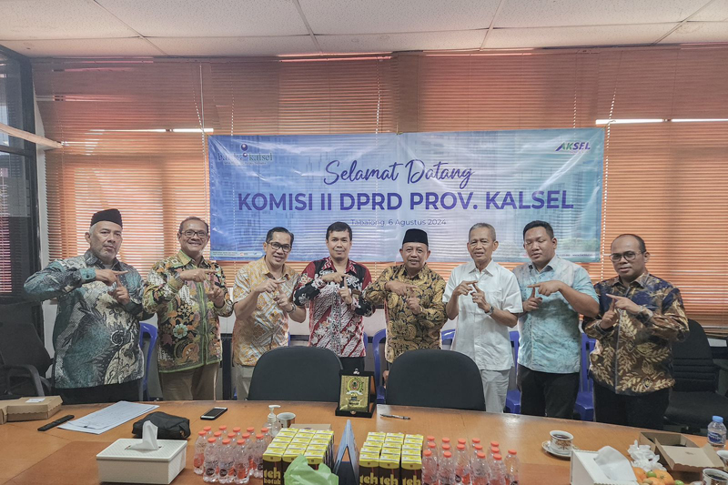 D:\2024\Agustus 2024\8 Agustus 2024\2\2a\Komisi II Monitoring Program CSR Bank Kalsel.jpg