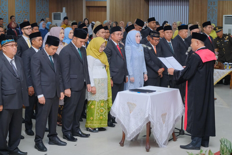 D:\2024\September 2024\5 September 2024\5\hal 5\Para Anggota DPRD Banjar periode 2024--2029 resmi dilantik.jpg