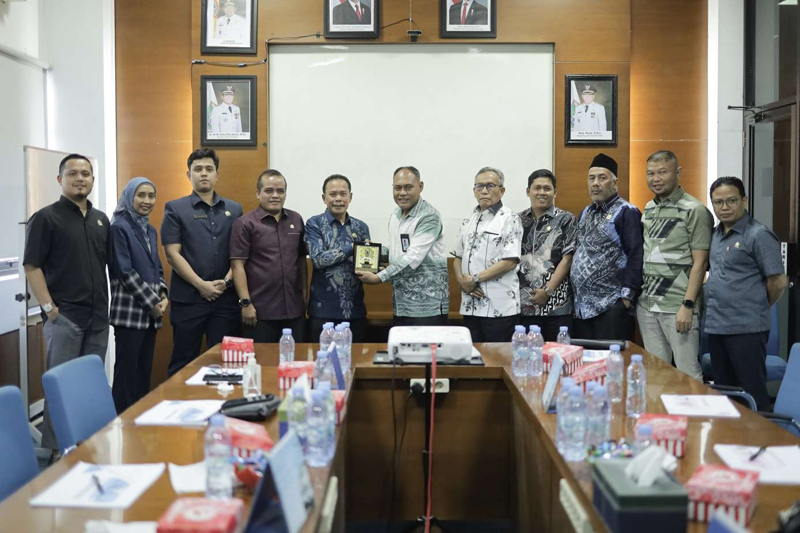 D:\2024\Desember 2024\30 Desember 2024\7\7\Hal 7 (adv Bank Kalsel).jpg