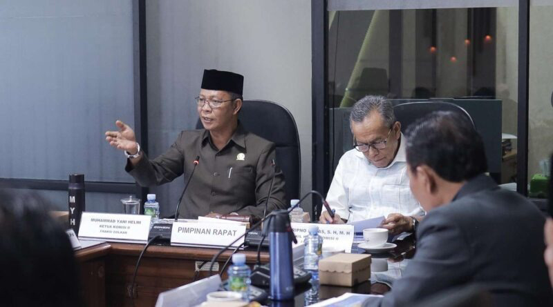 D:\2025\Januari 2025\10 Januari 2025\5\hal 5\Komisi II Evaluasi Pendapatan 16 BLUD Milik Pemprov Kalsel.jpg