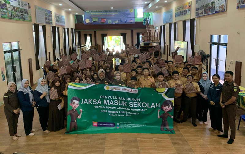 D:\2025\Januari 2025\16 Januari 2025\2\New Folder\Kejari Banjarmasin Gelar Jaksa Masuk Sekolah.jpg