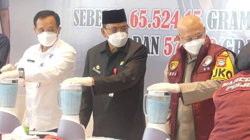 D:\2025\Januari 2025\16 Januari 2025\2\New Folder\Kapolda Pimpin Pemusnahan barbuk Narkoba.jpg