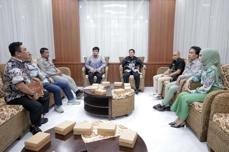 D:\2025\Januari 2025\6 Januari 2025\2\2\2\Dewan Bertukar informasi dengan DPRD Kalteng.jpg