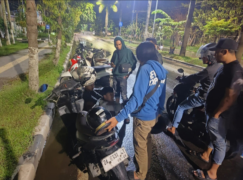 D:\2025\Februari 2025\3 Februari 2025\2\Cegah Gengster, Polisi Lakukan Patroli Malam.jpg