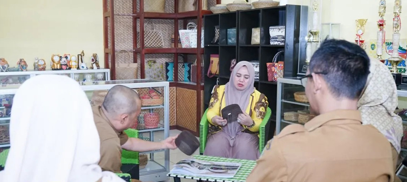 D:\2025\Maret 2025\11 Maret 2025\2\Faridah Yamani Komitmen Dorong Pengembangan Kerajinan.jpg