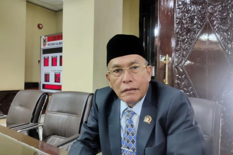 D:\2025\Maret 2025\12 Maret 2025\2\Dewan Imbau Disdag Kendalikan Harga Sembako.jpg