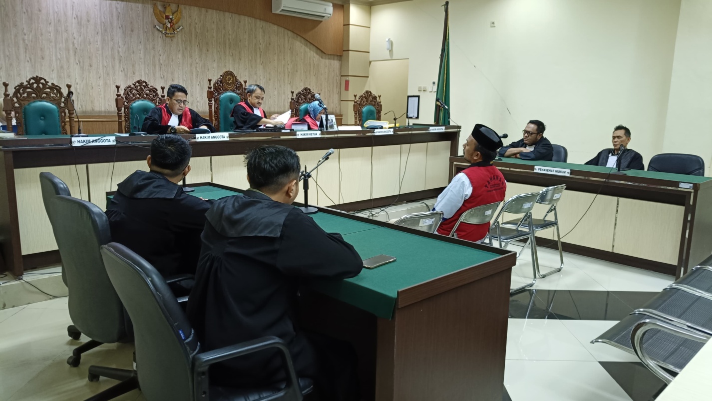 D:\2025\Maret 2025\13 Maret 2025\2\Hakim Tolak Eksepsi Puaidi.jpg