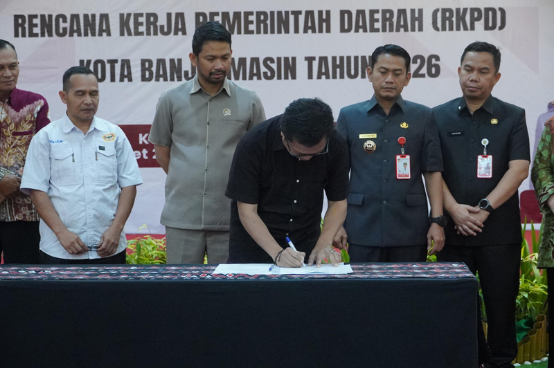 D:\2025\Maret 2025\21 Maret 2025\5\hal 5\DISAKSIKAN walikota HM Yamin dan Ketua DPRD.jpg