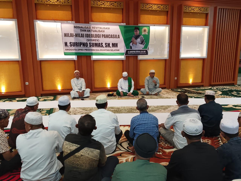 D:\2025\Maret 2025\24 Maret 2025\5\hal 5\Ketua Fraksi PKB DPRD Kalsel H Suripno Sumas saat melaksanakan.JPG