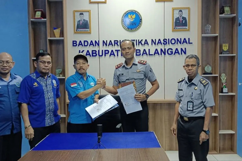 D:\2025\Maret 2025\27 Maret 2025\2\2\Rutan Barabai-BNNK Balangan Teken MoU.jpg