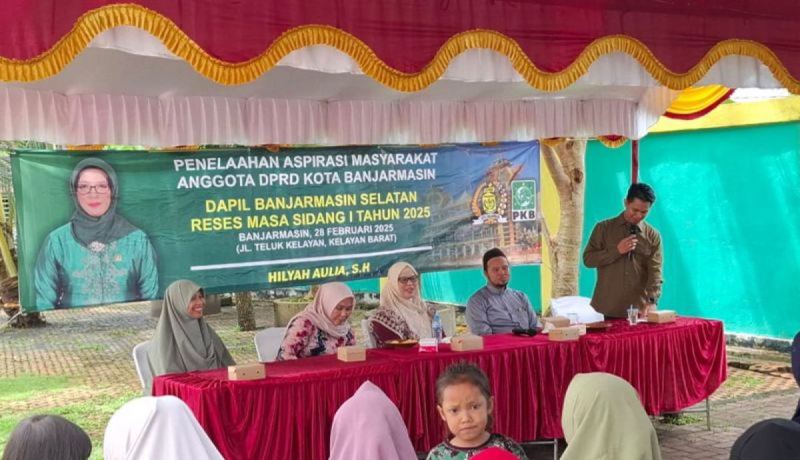 D:\2025\Maret 2025\4 Maret 2025\5\hal 5\Anggota DPRD Kota Banjarmasin Hilyah Aulia saat menggelar reses.jpg