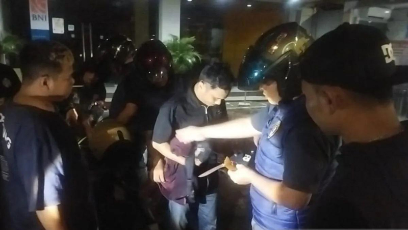 D:\2025\Maret 2025\6 Maret 2025\2\2\New Folder\Petugas Ringkus Sopir Bawa Sajam Tanpa Izin.jpg