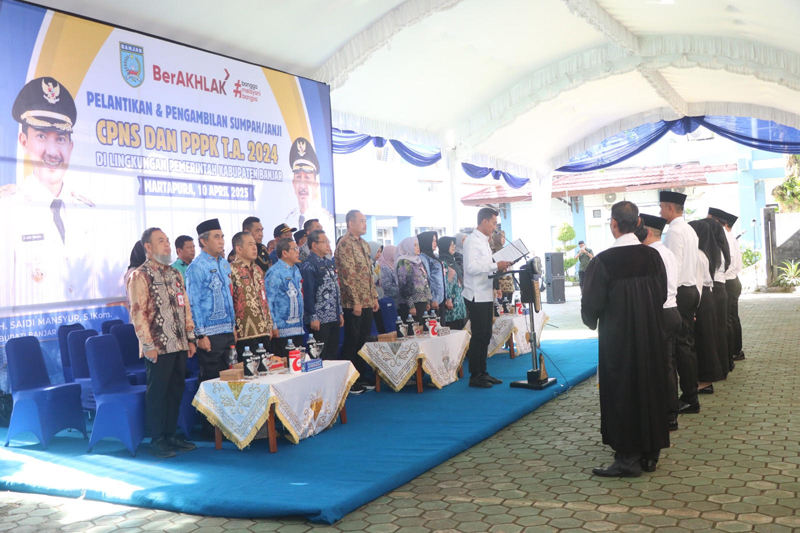 D:\2025\April 2025\11 April 2025\5\hal 5\Bupati Banjar H Saidi Mansyur melantik.jpg