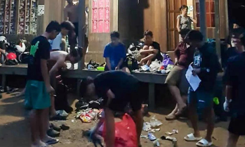 D:\2025\April 2025\14 April 2025\2\222\New Folder\Pokdarwis Berlakukan Pemeriksaan Sampah.jpg