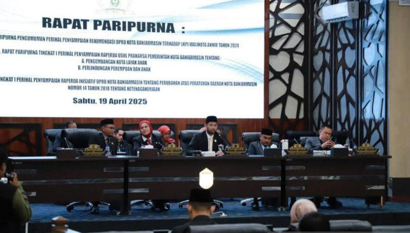 D:\2025\April 2025\21 April 2025\5\hal 5\DPRD Kota Banjarmasin menggelar rapat paripurna dewan dihadiri.jpg