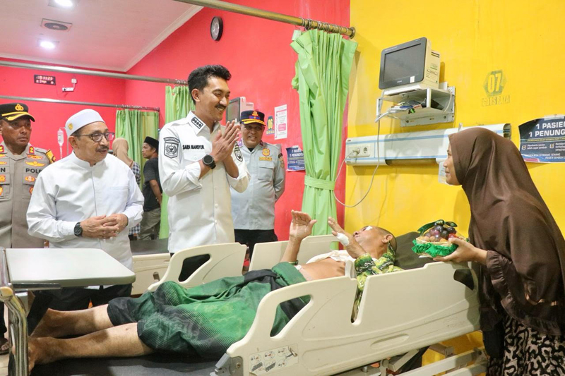 D:\2025\April 2025\8 April 2025\5\hal 5\Bupati Banjar H Saidi Mansyur dan wakilnya.jpg