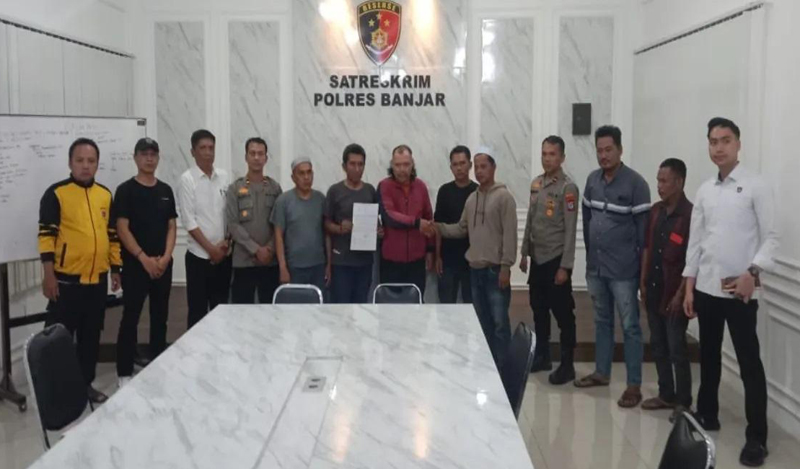 D:\2025\Mei 2025\28 Mei 2025\2\2\New Folder\Polres Banjar Mediasi Kasus Pengancaman.jpg