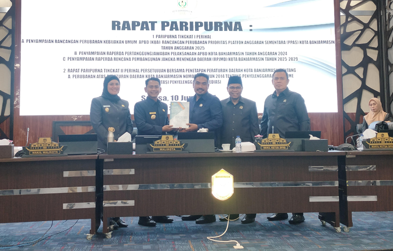 D:\2025\Juni 2025\11 Juni 2025\5\hal 5\Wali Kota HM Yamin dan Wakilnya Ananda kompak menghadiri.jpg