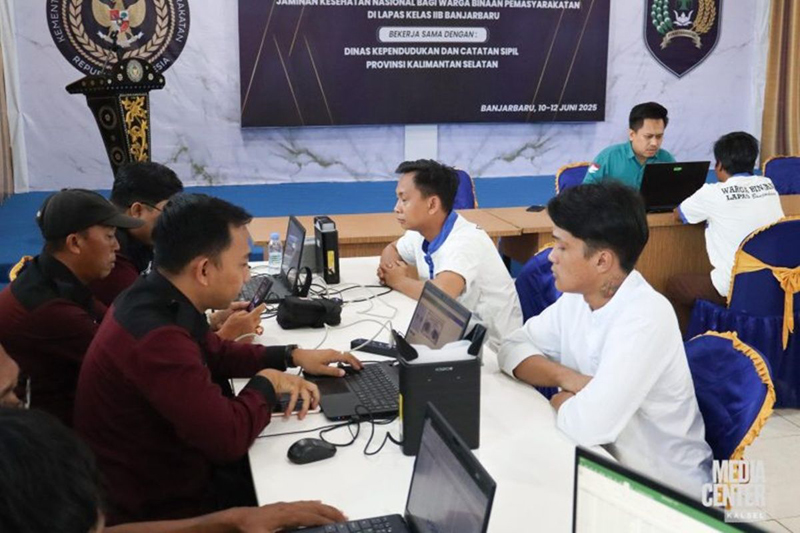 D:\2025\Juni 2025\12 Juni 2025\5\hal 5\Dinas Kependudukan dan Pencatatan Sipil (Dukcapil), Kalimantan Selatan memastikan data.jpg