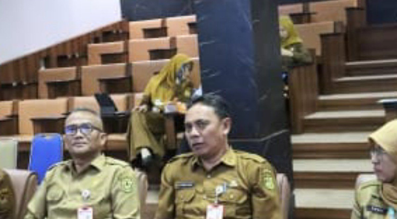 D:\2025\Juni 2025\12 Juni 2025\5\hal 5\Kadinkes Banjarmasin Tabiun Huda (tengah) menghimbau masyarakat.jpg