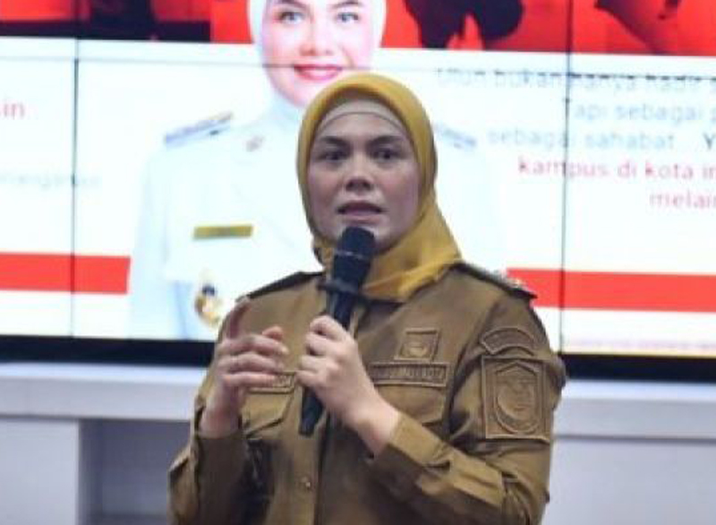 D:\2025\Juni 2025\18 Juni 2025\5\hal 5\Wakil Wali Kota Banjarmasin Hj Ananda memberikan sambutan.jpg