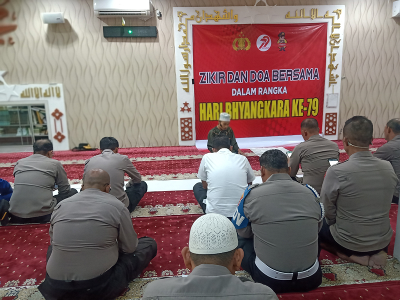 D:\2025\Juni 2025\19 Juni 2025\2\Polresta Banjarmasin Doa Bersama Sambut Hari Bhayangkara.jpg