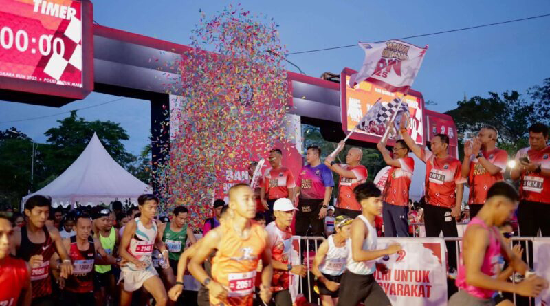 D:\2025\Juni 2025\23 Juni 2025\2\Ketua Dewan Kibarkan Bendera Bhayangkara Run 2025.jpg